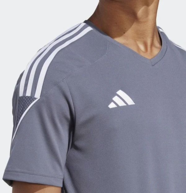 camiseta-adidas