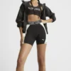 Short para mujer PUMA FIT TRAIN STRONG de 5 pulgadas.
