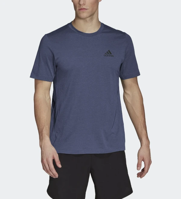 Camiseta deportiva de entrenamiento Adidas AEROREADY. Siéntete Decidido