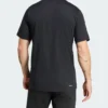 Camiseta Adidas hombre con logo camuflado