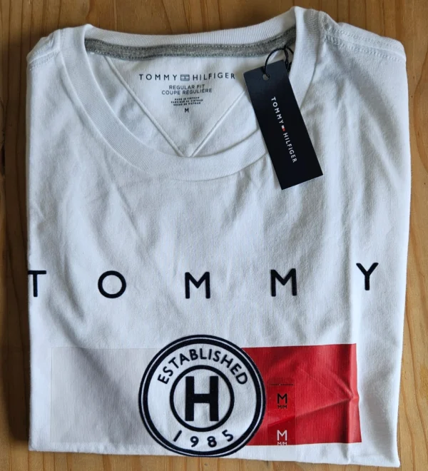 Camiseta Tommy Hilfiger para Hombre – Estilo y Comodidad Premium