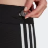 Licra Corta ADIDAS con Cintura Alta