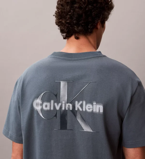 Camiseta Calvin Klein Hombre - Liquid Monologo Graphic